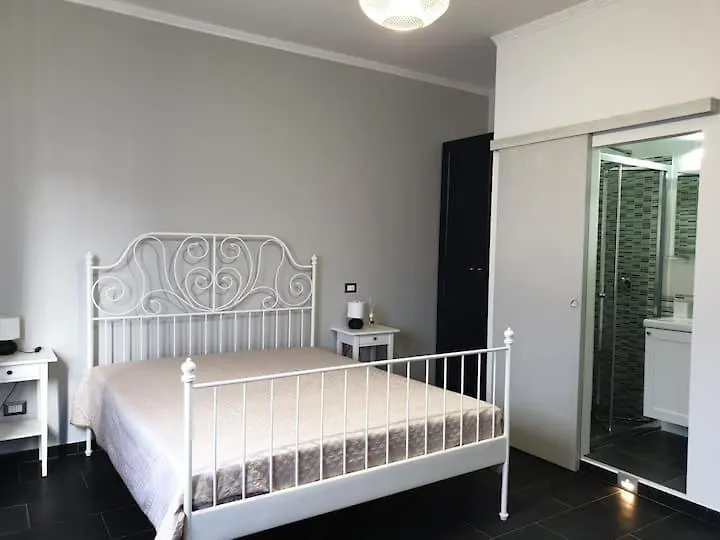 Guest house San Lorenzo Room 3 Rome Italy